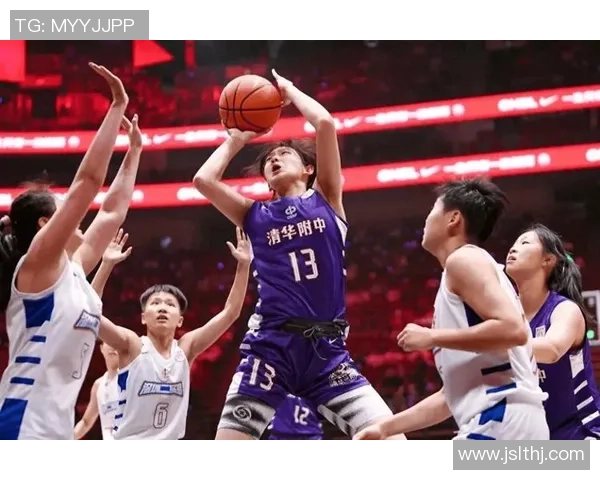 名女子篮球的崛起与发展探讨：从校园到职业的精彩旅程