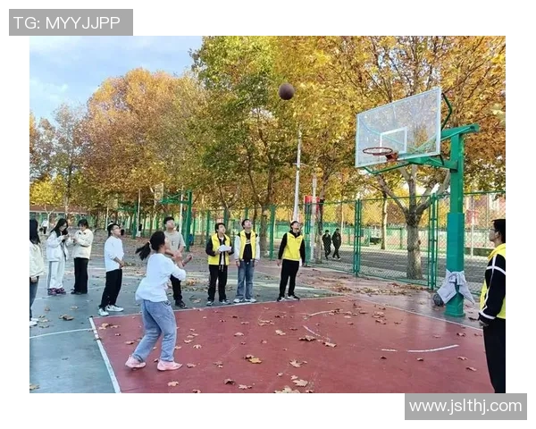 在篮筐下绽放青春梦想的少女们的热血故事