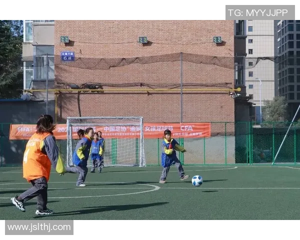 在足球江湖中追梦的少年们热血拼搏的旋律